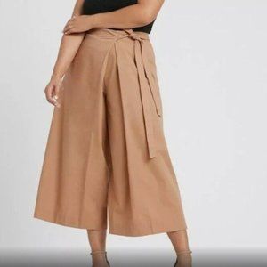 banana republic tan wide leg cropped work pant with tie, size 6